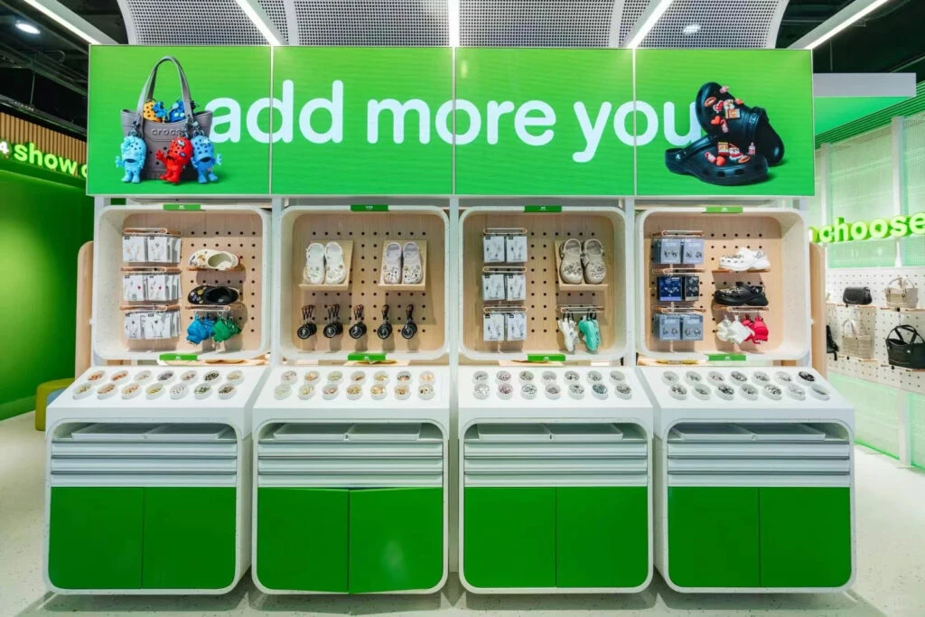 Display of clog base colors and strap widths at Crocs by You